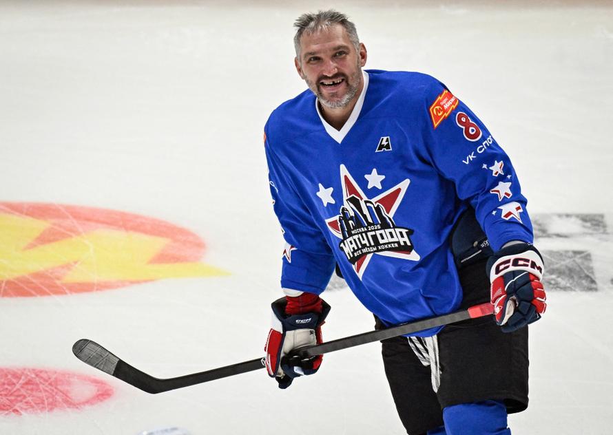 Овечкин установил новый рекорд, первым в истории забив 900-ю шайбу в матче НХЛ. Подробности