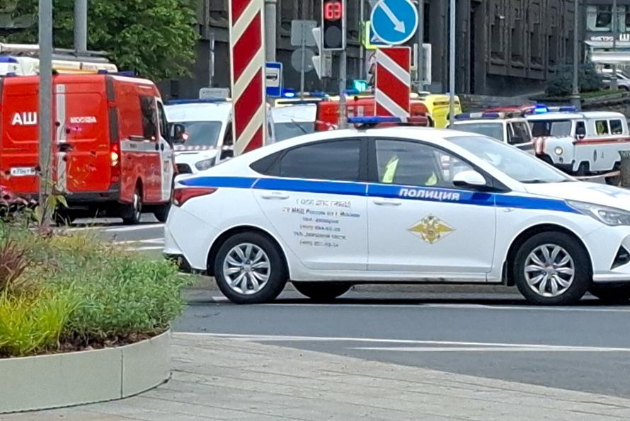 84-летняя россиянка помогла полиции поймать курьера мошенников. Но сначала кто-то помог ей