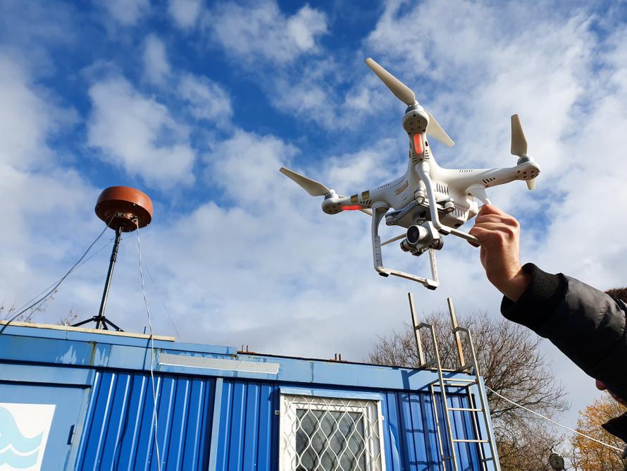 Наблюдение с воздуха: за участками россиян предложили следить с помощью дронов. Что это изменит