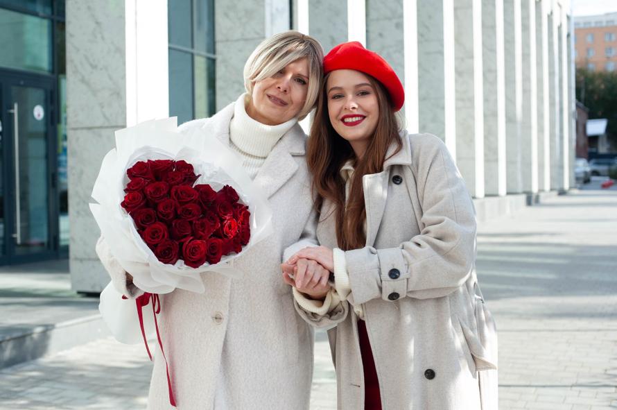 Созвездие маминой любви: какие букеты дарить на День матери