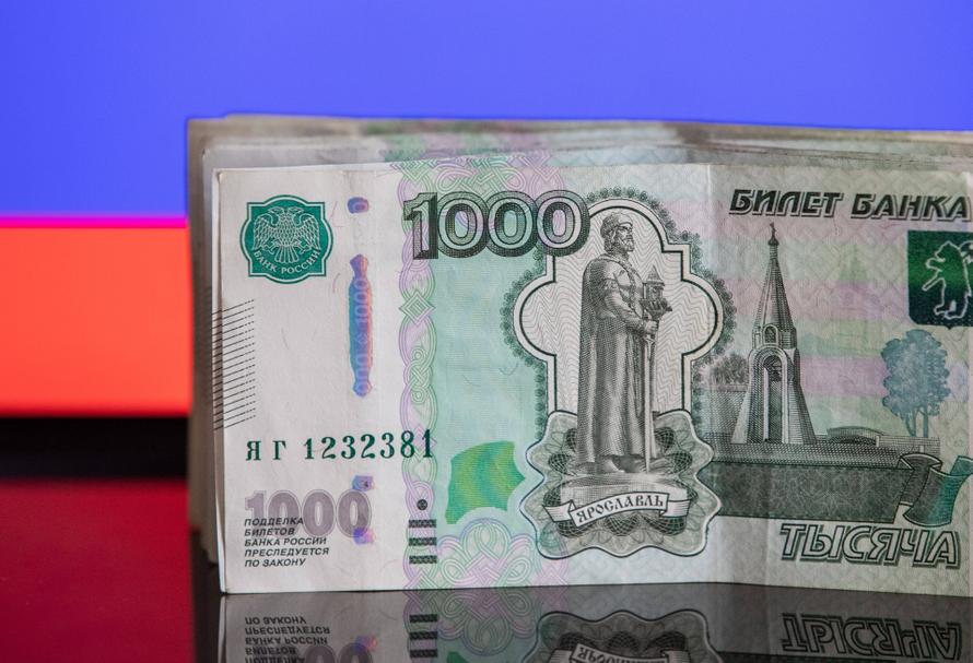 Россиянам каких профессий полагается доплата за стаж? Объяснила юрист