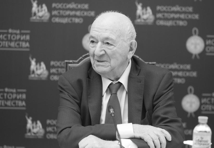 Умер бывший футболист «Спартака» и сборной СССР. Чем ещё известен Никита Симонян