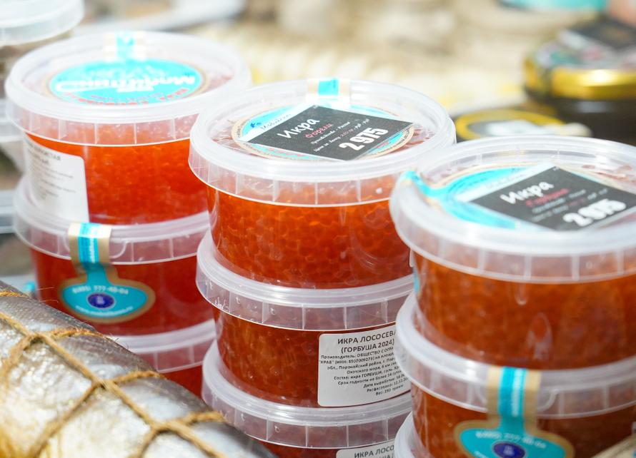 В России стали появляться фейковые магазины с икрой. Как не стать жертвой обмана