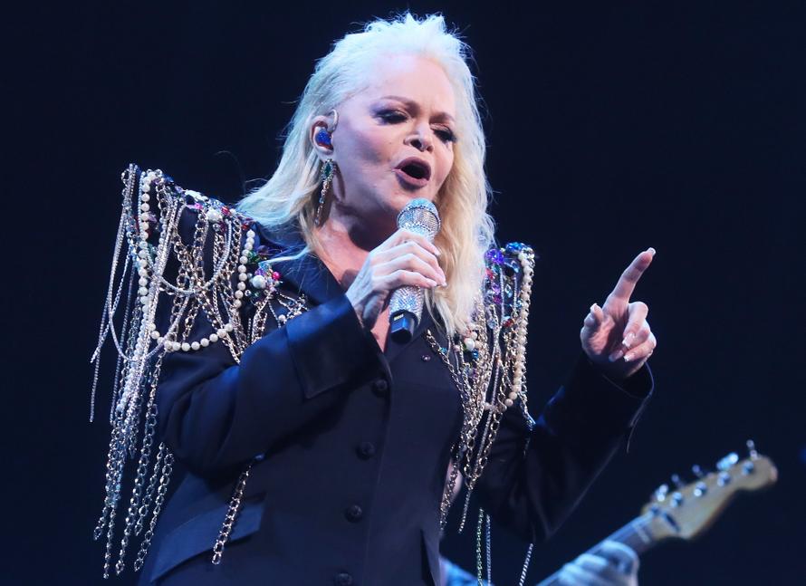 Покупательница квартиры Долиной снова проиграла суд. Что она будет делать дальше