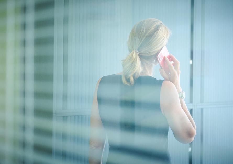 В России задумали запретить входящие вызовы с иностранных номеров. Зачем это нужно