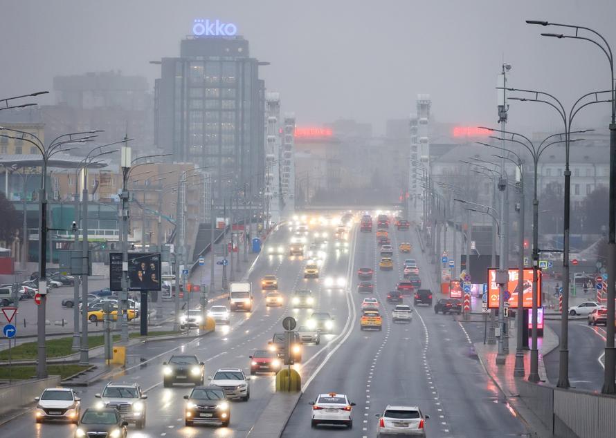 Москвичам рассказали о погоде на выходные. Чем удивят последние дни ноября