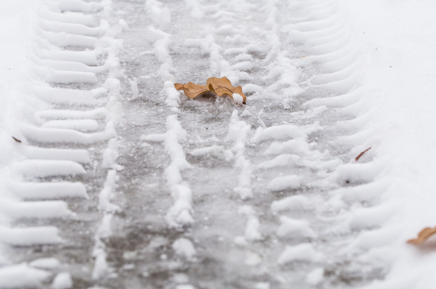 В Москве объявили жёлтый уровень погодной опасности. Ожидается снежная буря