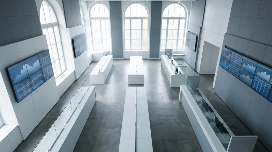 Доллар вырос до 77 рублей. Эксперты считают это временным