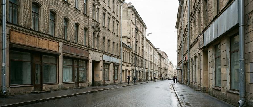 В России запретили иностранные слова на вывесках. Что теперь будет с бизнесом