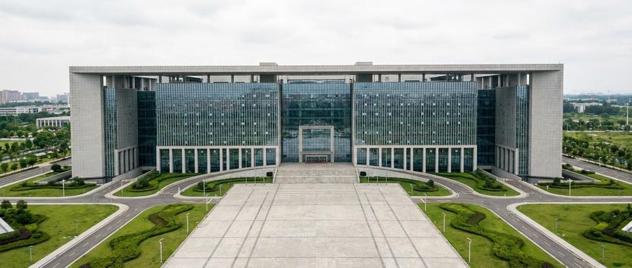 Минфин приостановил валютные операции по бюджетному правилу до 1 июля. Что будет с накопленными сделками