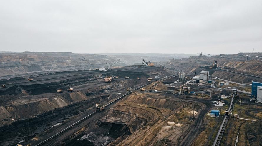 Добыча угля в Кузбассе упала на 7,6 миллиона тонн. Губернатор назвал это «беспощадным кризисом»