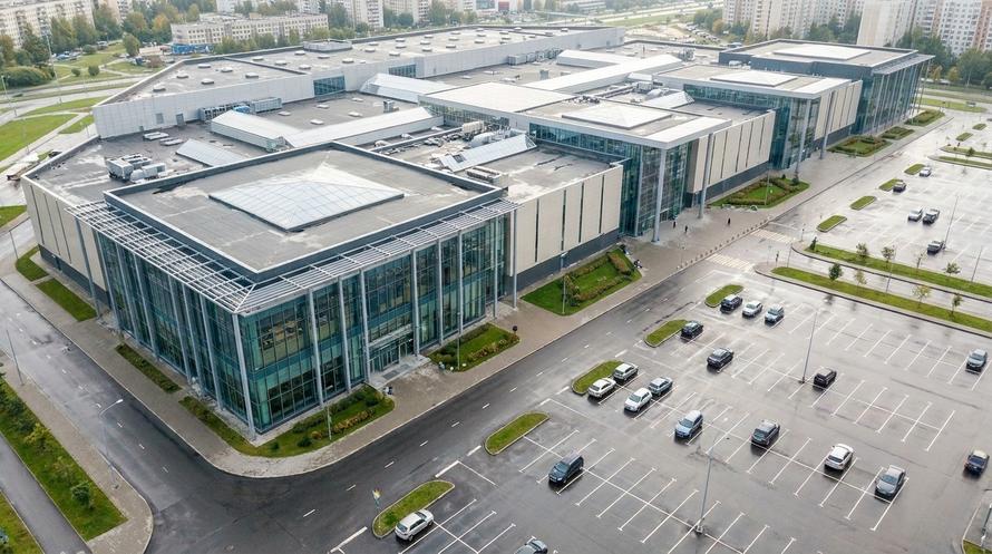 Петербуржцы стали реже ходить в торговые центры. Насколько просели цифры