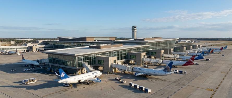 Удмуртия распродаёт авиакомпанию «Ижавиа». Когда сделка состоится и что будет с налогами