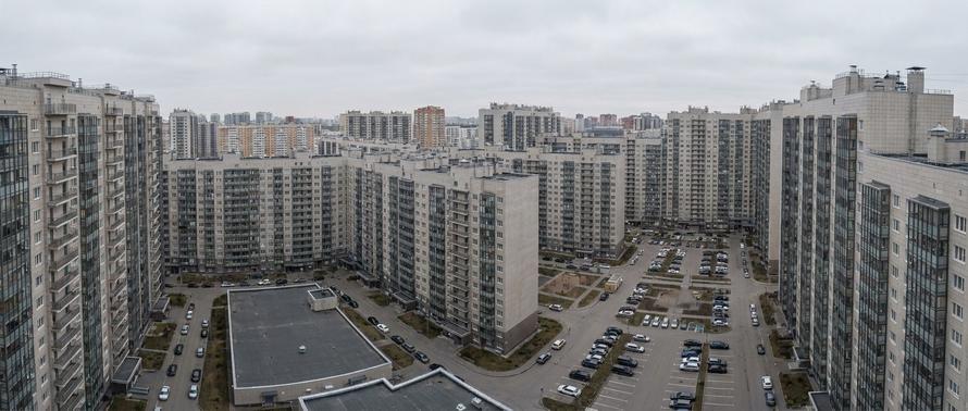 Цены на вторичное жильё в России пошли вниз. Что известно о падении