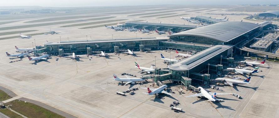 Lufthansa отменяет 20 тысяч рейсов из-за дефицита авиакеросина. Что происходит в Европе