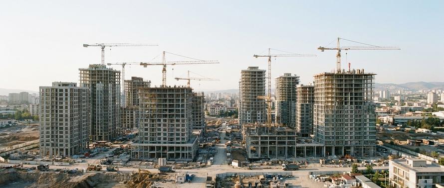Строительная отрасль России входит в острую фазу кризиса. Долговая нагрузка на компании достигла 500%