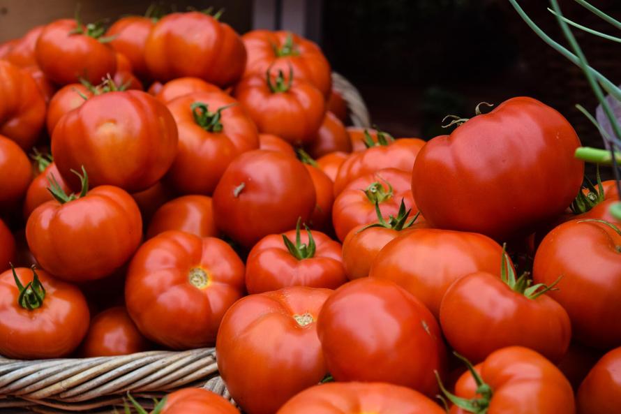 Экспорт томатов в Россию просел, а цены на них взлетели